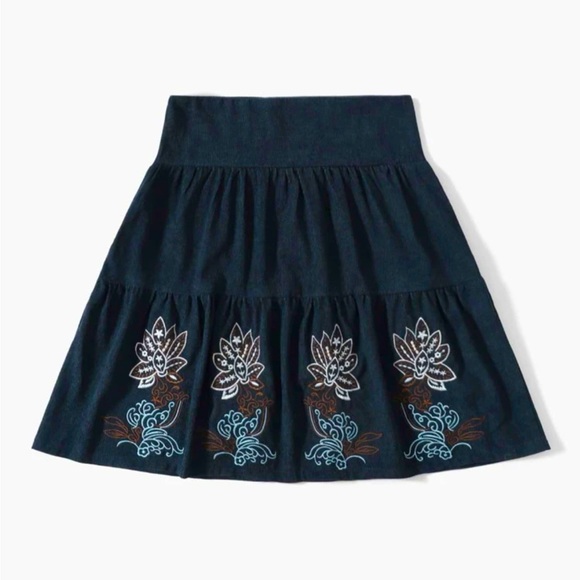 Embroidered Blue Mini Skirt from ROMWE - Picture 1 of 3